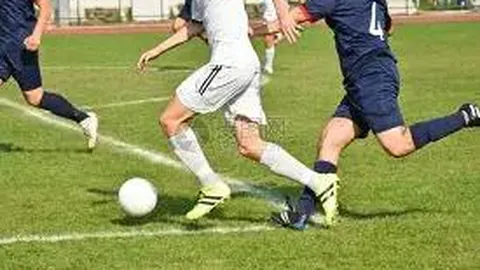 安图县足球队“矿泉赤焰”扬名绿茵，塑造县域体育新形象